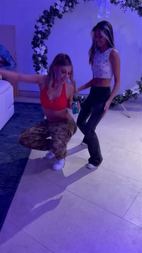 r/Girltwerkingongirl